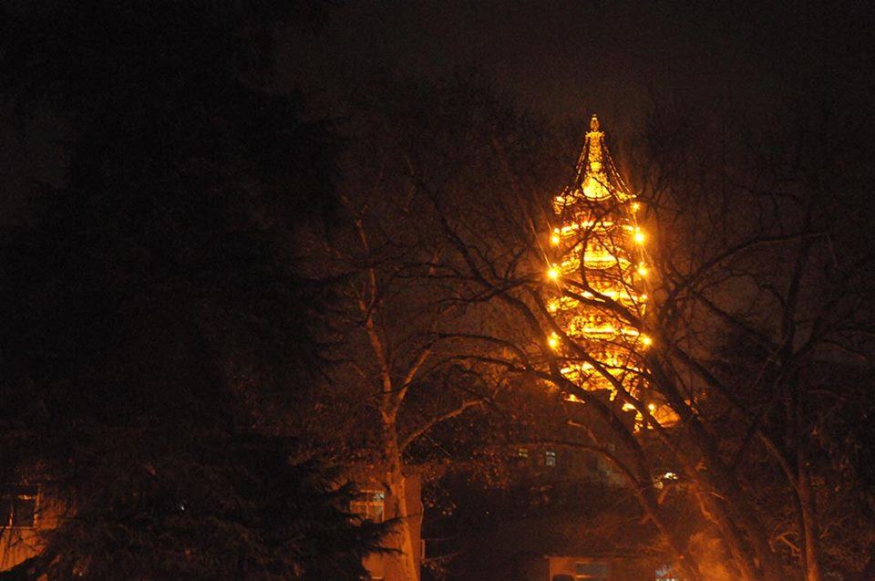 Jiming temple at night