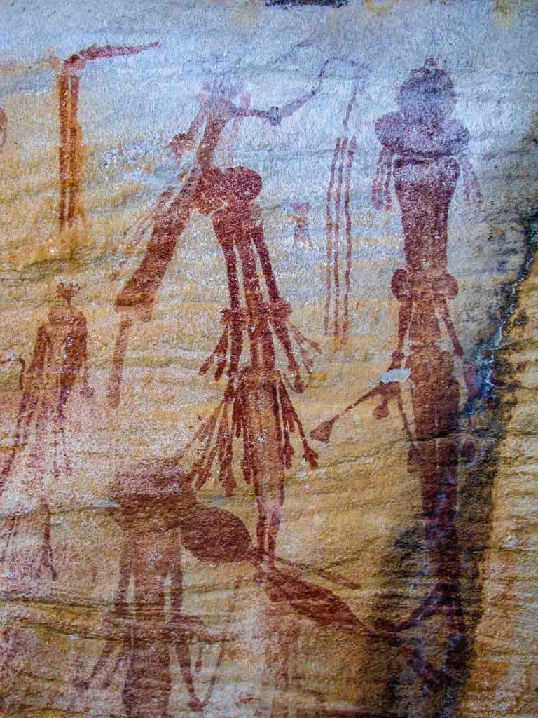 An example of the Bradshaw style of Kimberley rock paintings. Nice the costume 'finery' and ornate hair styles.